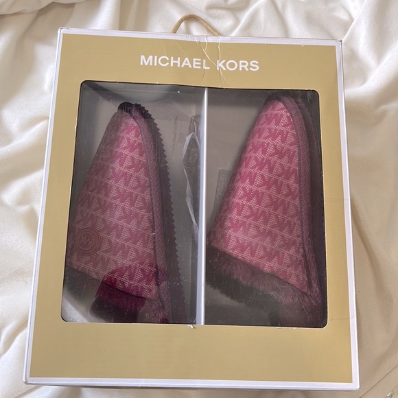 Michael Kors slipper Janis Color: Dark Berry size 8 NIB - Picture 8 of 8